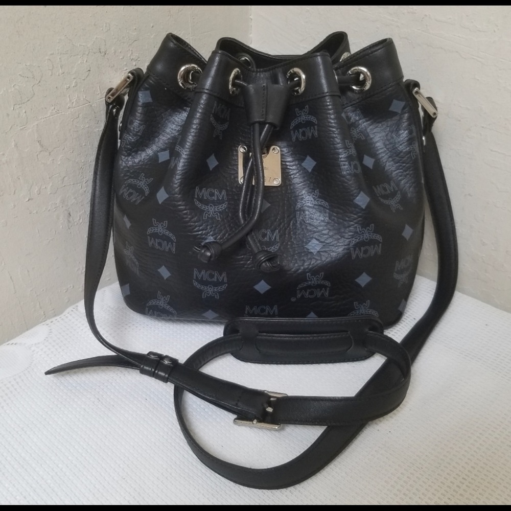 - Mcm bucket bag